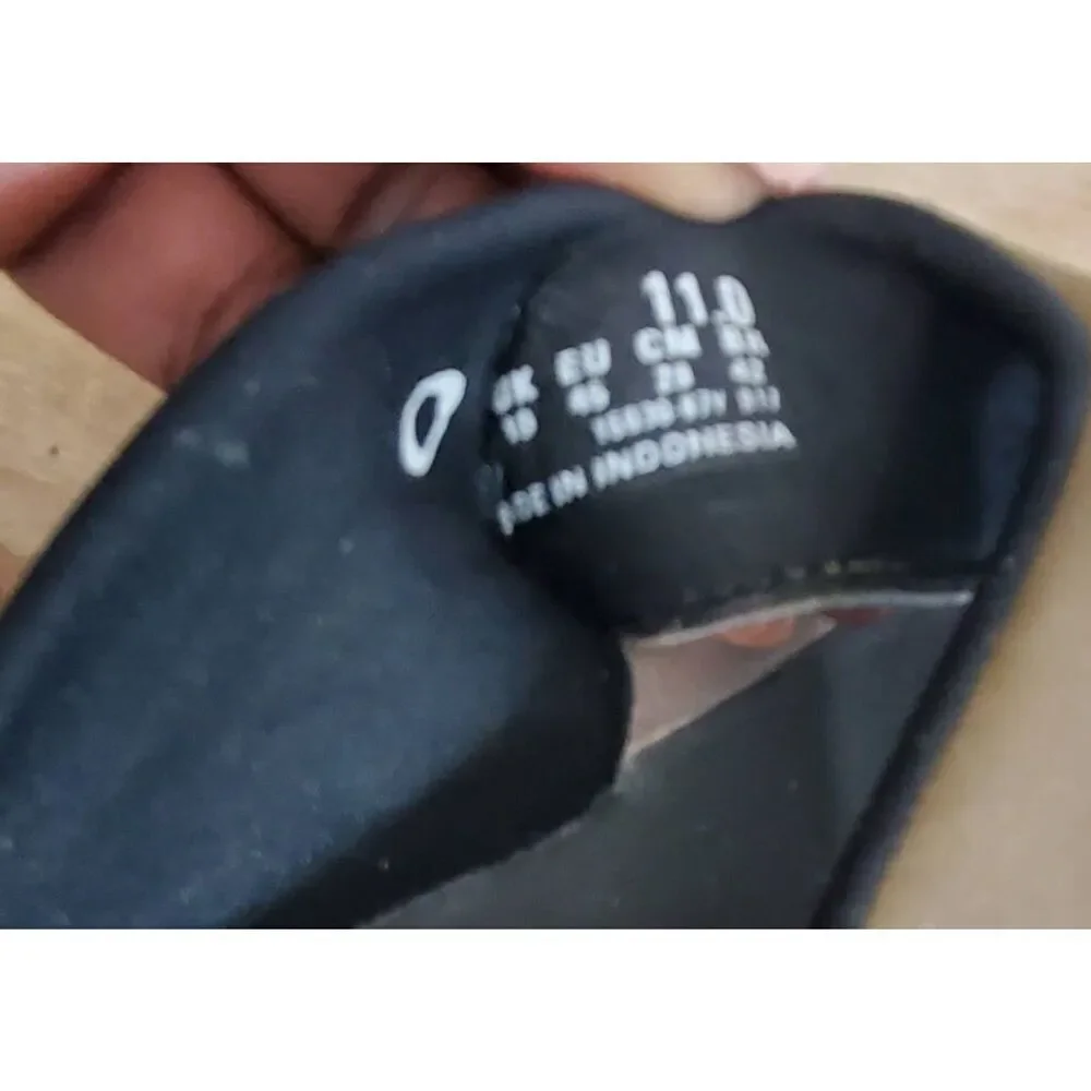 Oakley thong sandals